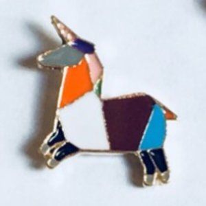 3/10$ NWOT artistic colorful lama alpaca poney pin